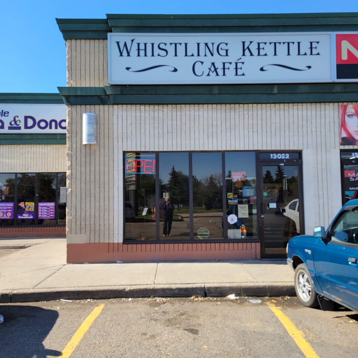 Whistling Kettle Cafe